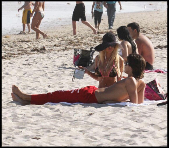 Shauna Sand à Miami Beach avec son nouveau mari, Laurent. Le 21 février 2011.