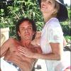 Amanda Lear et son ex-époux Alain Philippe Malagnac en 1992 dans leur maison de Saint Remy de Provence