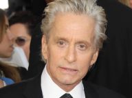 Michael Douglas joue des poings pour protéger sa belle Catherine, agressée !