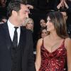 Penélope Cruz et Javier Bardem plus amoureux que jamais sur le tapis rouge des Oscars le 27 février 2011 à Los Angeles