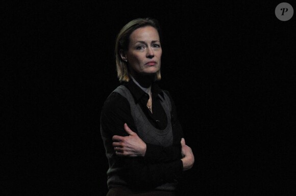 Gabrielle Lazure joue dans la pièce Les Frères du bled de Christophe Botti sur les planches du Vingtième Théâtre à Paris le 1er mars 2011
