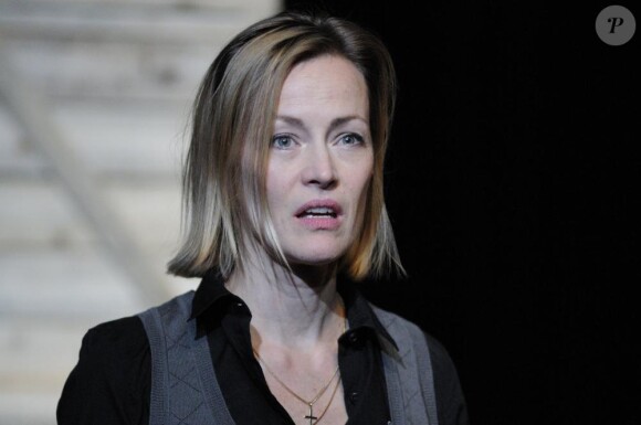 Gabrielle Lazure joue dans la pièce Les Frères du bled de Christophe Botti sur les planches du Vingtième Théâtre à Paris le 1er mars 2011
