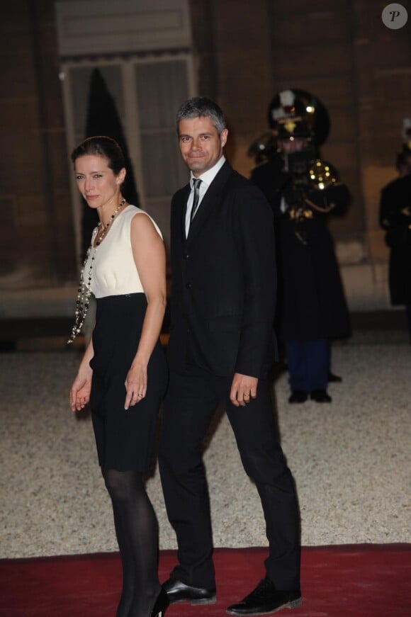 Laurent Wauquiez et son épouse lors du dîner avec l'invité d'honneur le président d'Afrique du sud, à l'Elysée le 2 mars 2011 à Paris
 