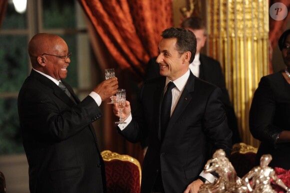 Jacob Zuma et Nicolas Sarkozy lors du dîner avec l'invité d'honneur le président d'Afrique du sud, à l'Elysée le 2 mars 2011 à Paris