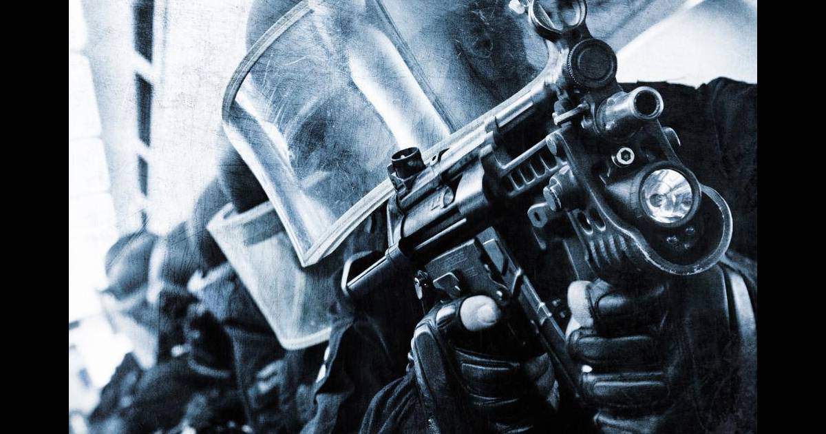 L'affiche du film L'Assaut - Purepeople