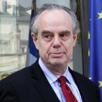 Frédéric Mitterrand : Le ministre a la "Grosse Tête" !
