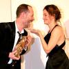 Olivier Raoux reçoit le César des Meilleurs Décors pour La Môme, le 22 février 2008. Ici avec Marie Gillain