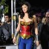 Adrianne Palicki et sa doublure sur le tournage de Wonder Woman (30 mars 2011 à L.A.)