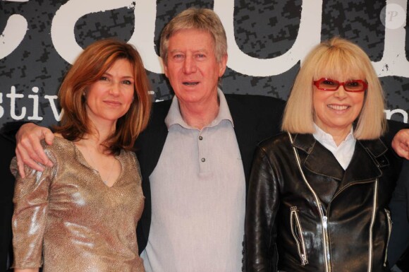 Florence Pernel, Régis Wargnier et Mireille Darc à l'occasion de la soirée d'ouverture du 3e Festival du Film Policier de Beaune, le 30 mars 2011.