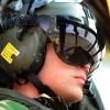 Le prince William, en exercice de sauvetage à bord d'un hélicoptère Sea King le 31 mars 2011 à Anglesey, a confié sa nervosité à moins d'un mois de son mariage, qui l'empêche même de trouver le sommeil !