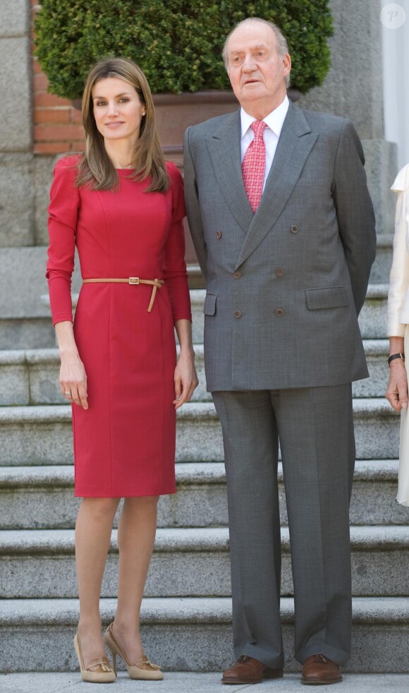 Letizia et le roi Juan Carlos lors d'un déjeuner à Madrid le 31 mars 2011