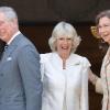 Le prince Charles, Camilla Parker Bowles et la reine Sofia lors d'un déjeuner le 31 mars 