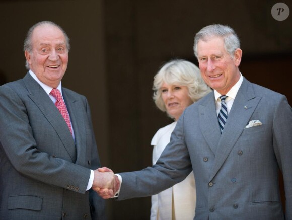 Le roi Juan Carlos et le Prince Charles le 31 mars 2011 lors d'un déjeuner 