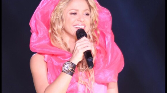Shakira, heureuse en amour : Personne ne lui a Piqué sa bague en concert !