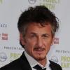 Sean Penn (ici à Berlin pour le Festival le 27/02/2011) et Christian Bale réunis sur l'écran dans The Last Photograph. Le tournage débutera en 2012