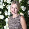 Naomi Watts divine à souhait a fait sensation en solo lors du dîner Chanel le 25 avril 2011 à New York