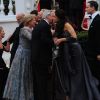 Le roi de Constantine II et la princesse Michael de Kent lors du dîner de gala organisé par la Reine Elizabeth II la veille du mariage de Kate Middleton et du prince William à l'Hôtel Mandarin Oriental Hotel à Londres le 28 avril 2011