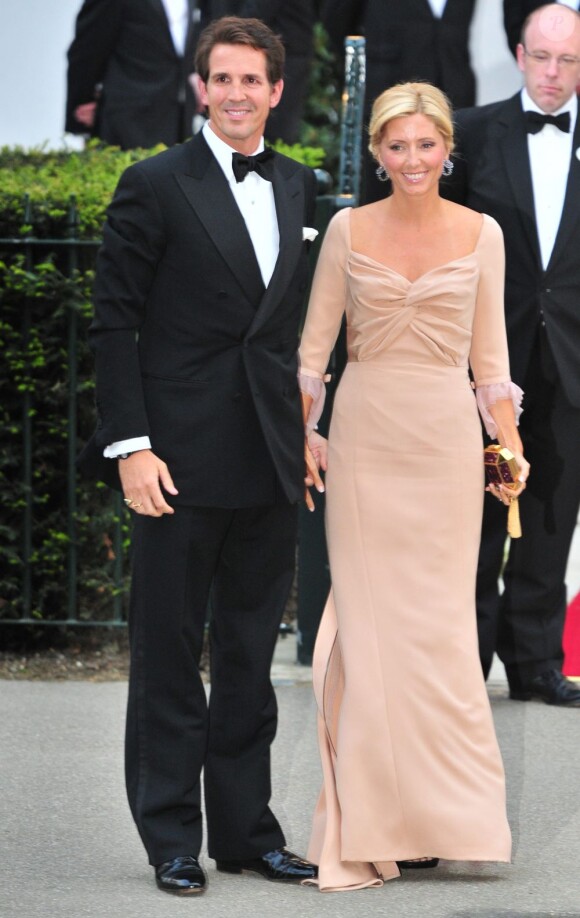 Le prince Pavlos de Grèce et la princesse Marie-Chantal lors du dîner de gala organisé par la Reine Elizabeth II la veille du mariage de Kate Middleton et du prince William à l'Hôtel Mandarin Oriental Hotel à Londres le 28 avril 2011
