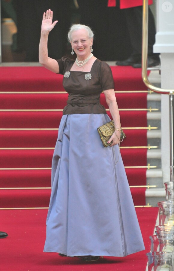 La reine Margrethe du Danemark lors du dîner de gala organisé par la Reine Elizabeth II la veille du mariage de Kate Middleton et du prince William à l'Hôtel Mandarin Oriental Hotel à Londres le 28 avril 2011