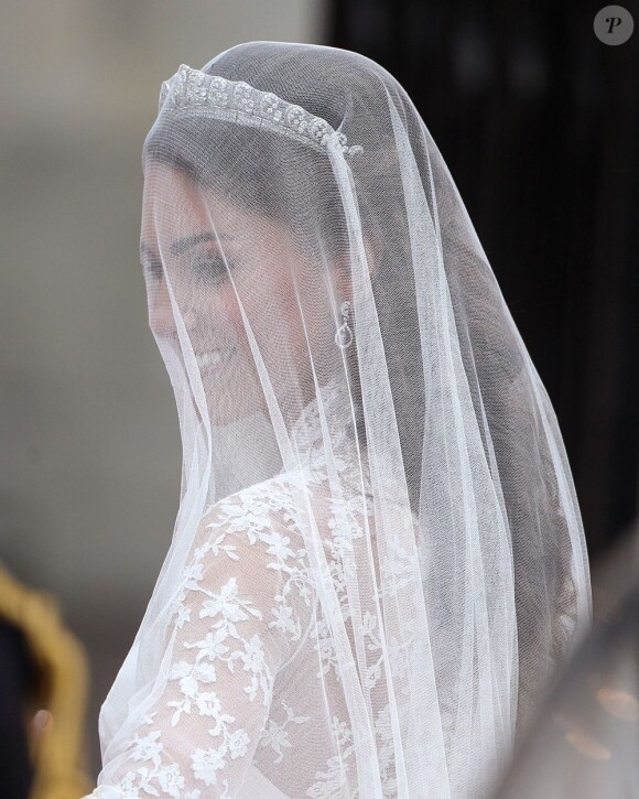 Kate Middleton dans une robe Sarah Burton pour Alexander McQueen lors de son mariage avec le prince William, le 29 avril 2011