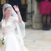 Kate Middleton a choisi Sarah Burton pour Alexander McQueen lors de son mariage avec le prince William, le 29 avril 2011