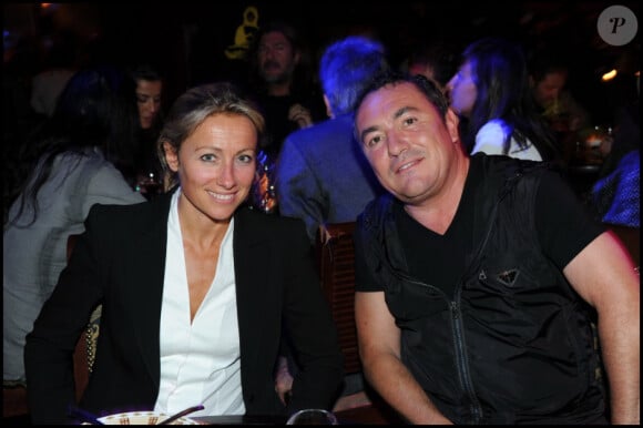 Anne-Sophie Lapix et Fabien Onteniente lors de la soirée d'inauguration de la nouvelle compilation du Buddha Bar à Paris le 28 avril 2011