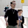 Marc Anthony et son fils Cristian se rendent au cinéma Grand Palace, à Los Angeles, le 23 avril 2011.