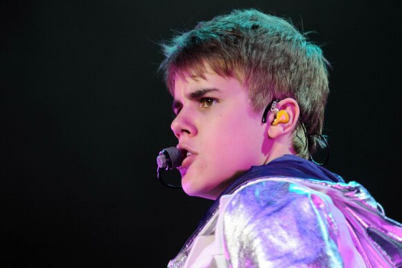 Justin Bieber se produit à Milan (Italie), le 9 avril 2011.