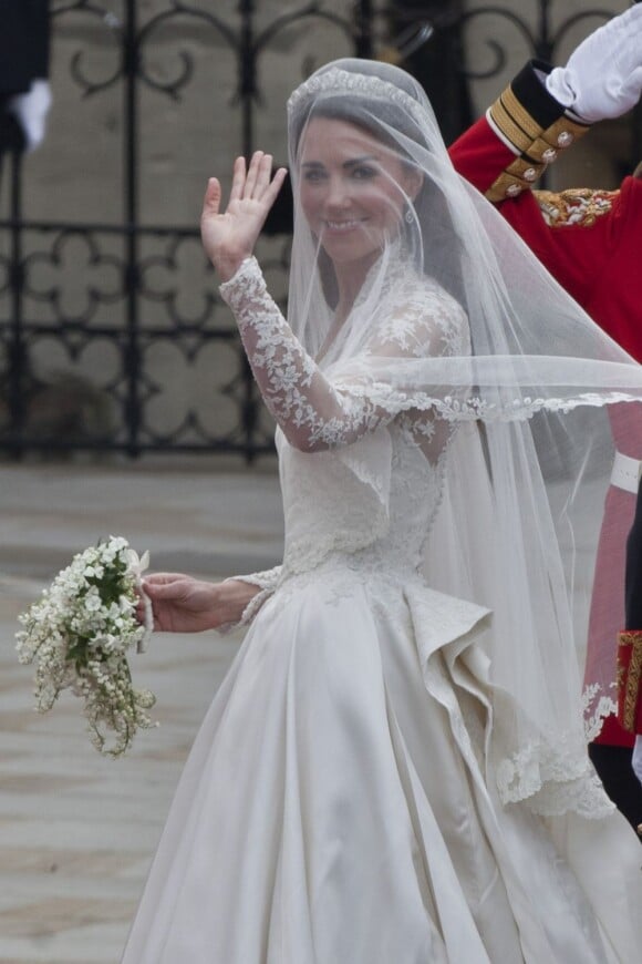 La robe de Kate Middleton est ornée de dentelle de Caudry. Londres, 29 avril 2011