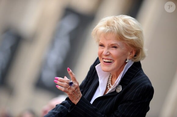 Jane Morgan honorée par une étoile sur le Walk of Fame à Hollywood, le 6 mai 2011