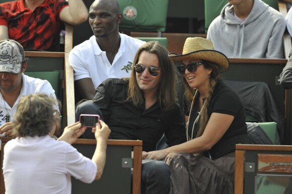 Hélène Ségara et son mari Mathieu Lecat à Roland-Garros en juin 2010.
