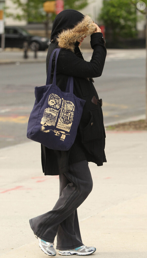 Natalie Portman, enceinte, à New York le 2 mai 2011