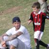 David Beckham et son fils Cruz sont partis jouer jouer au football à Los Angeles le 13 mai 2011
 