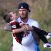 David Beckham et son fils Cruz sont partis jouer jouer au football à Los Angeles le 13 mai 2011
 