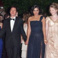 Cannes 2011 : Hafsia Herzi, sa robe fendue, et ses copines sur les marches !