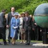 Le 19 mai 2011, à l'occasion de l'avant-dernier jour de sa visite historique en Irlande, la reine Elizabeth II, passionnée de chevaux de races, a découvert les haras nationaux irlandais de Kildare.