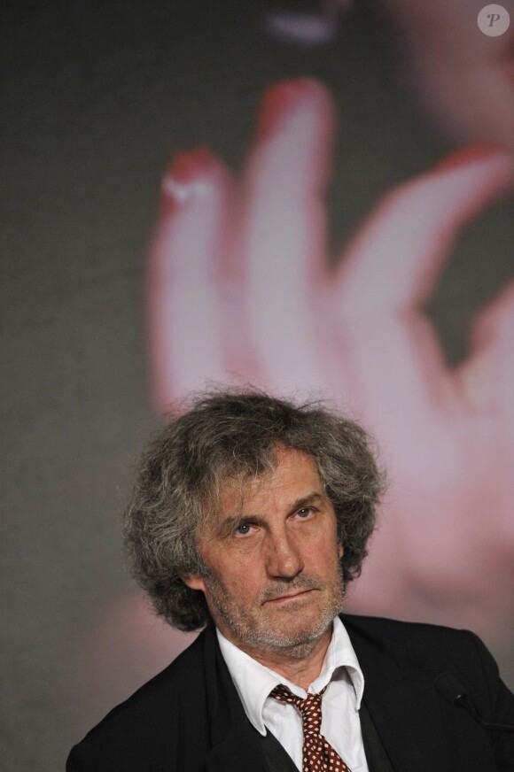 Philippe Garrel concourra pour le Lion d'Or lors de la 68e Mostra de Venise (31 août-10septembre 2011) avec Un été brulant.