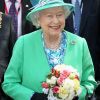 30 000 personnes étaient massées dans les rues de la ville de Cork pour acclamer la monarque, vendredi 20 mai !
La visite historique de la reine Elizabeth II d'Angleterre en République d'Irlande, du 17 au 20 mai 2011, a été un franc succès, ouvrant la voie d'une réconciliation entre les deux nations au passé douloureux.