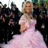 Adriana Karembeu sur le tapis rouge de Cannes le 17 mai 2011