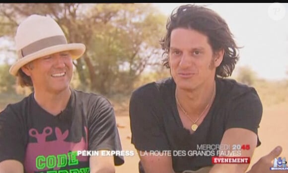 Jean-Pierre et François dans la bande-annonce de l'émission Pékin Express : la route des grands fauves diffusée le 25 mai 2011 sur M6