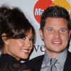 Nick Lachey et Vanessa Minnillo arrivent à la soirée des Pre-GRAMMY au Beverly Hilton Hotel à Los Angeles en février 2011