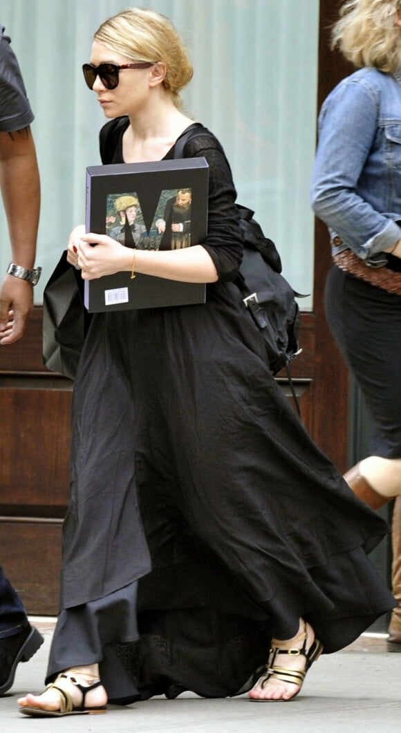 Ashley Olsen dans les rues de New York le 30 mai 2011