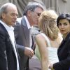 Jean-Marie Bigard et sa femme Lola Marois, aux côtés de Laurent Baffie et Rachida Dati, lors de leur mariage à la mairie du VIIe arrondissement de Paris, le 27 mai 2011.