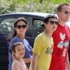 Jennifer Connelly et Paul Bettany, en compagnie de Kai et Stellan, le 28 mai 2011, trois jours avant l'accouchement de l'actrice.