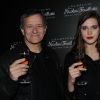 Francis Huster et Gaia Weiss lors du 35e anniversaire des champagnes Nicolas Feuillate à la maison de l'architecture le 9 juin 2011