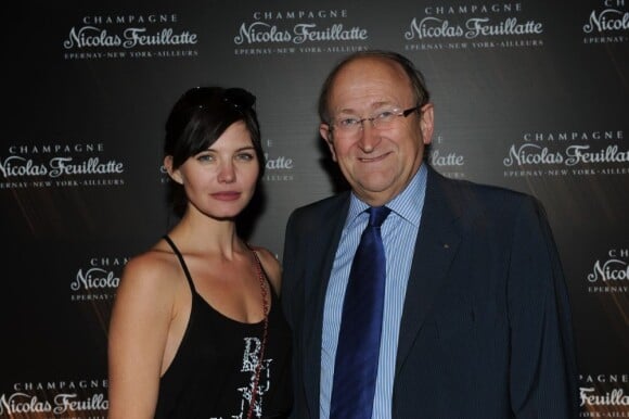 Delphine Chanéac et Dominique Pierre lors du 35e anniversaire des champagnes Nicolas Feuillate à la maison de l'architecture le 9 juin 2011
