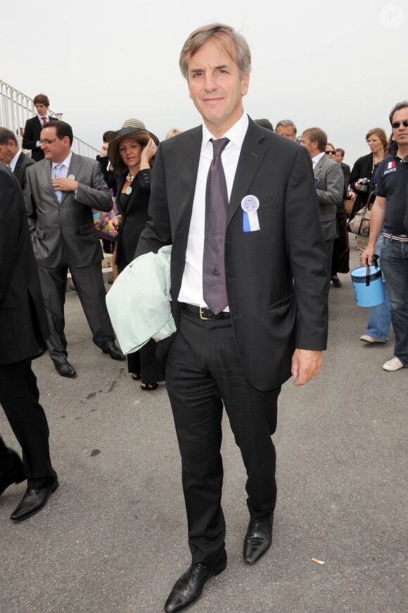 Bernard de La Villardière assiste au Prix de Diane à l'hippodrome de Chantilly le 12 juin 2011