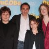 Vincent Claude, Elie Semoun, Joséphine de Meaux et Juliette Chappey lors de l'avant-première de la comédie L'élève Ducobu qui s'est tenue au Grand Rex, à Paris, le 12 juin 2011.
