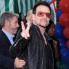 Le chanteur Bono est venu saluer Stella McCartney pour le lancement de sa collection Croisière 