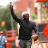 Samuel L. Jackson joue au baseball dans les rues de New York avec David Letterman le 13 juin 2011